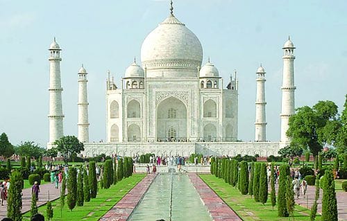  First green and now Taj Mahal is "red" 