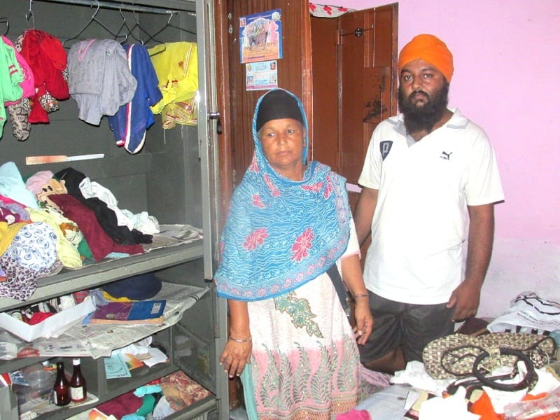 theft, batala theft, lakhs luggage stolen, batala, pathankot