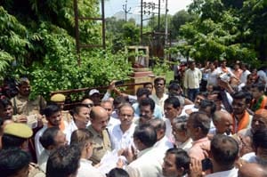 Only BJP Naini police cordon , fiercely slogan