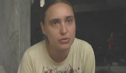 Sushma tweets, Akhilesh ji please help this lady