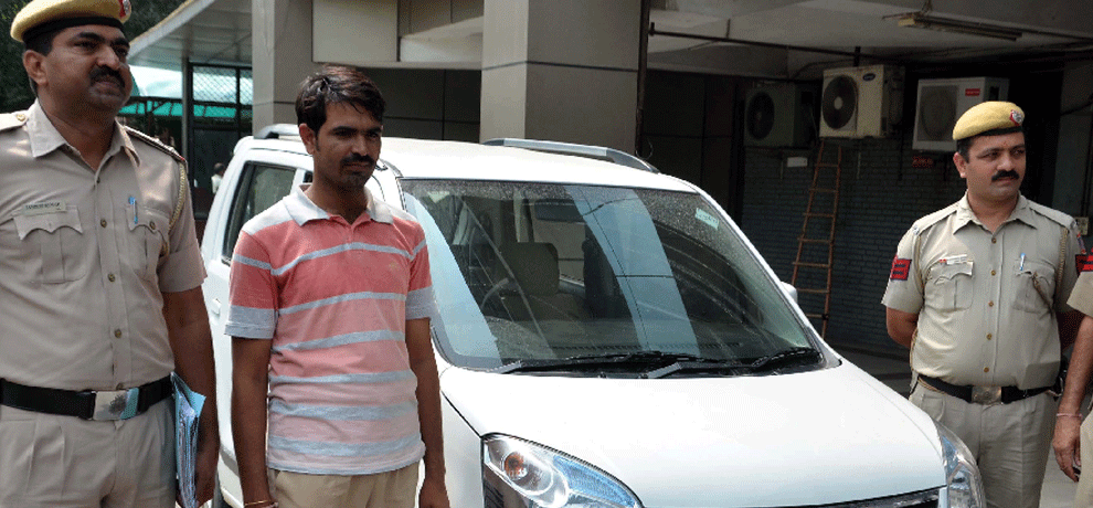Ola cabs crooks arrested two robbers, had robbed a cab to alcohol smuggling