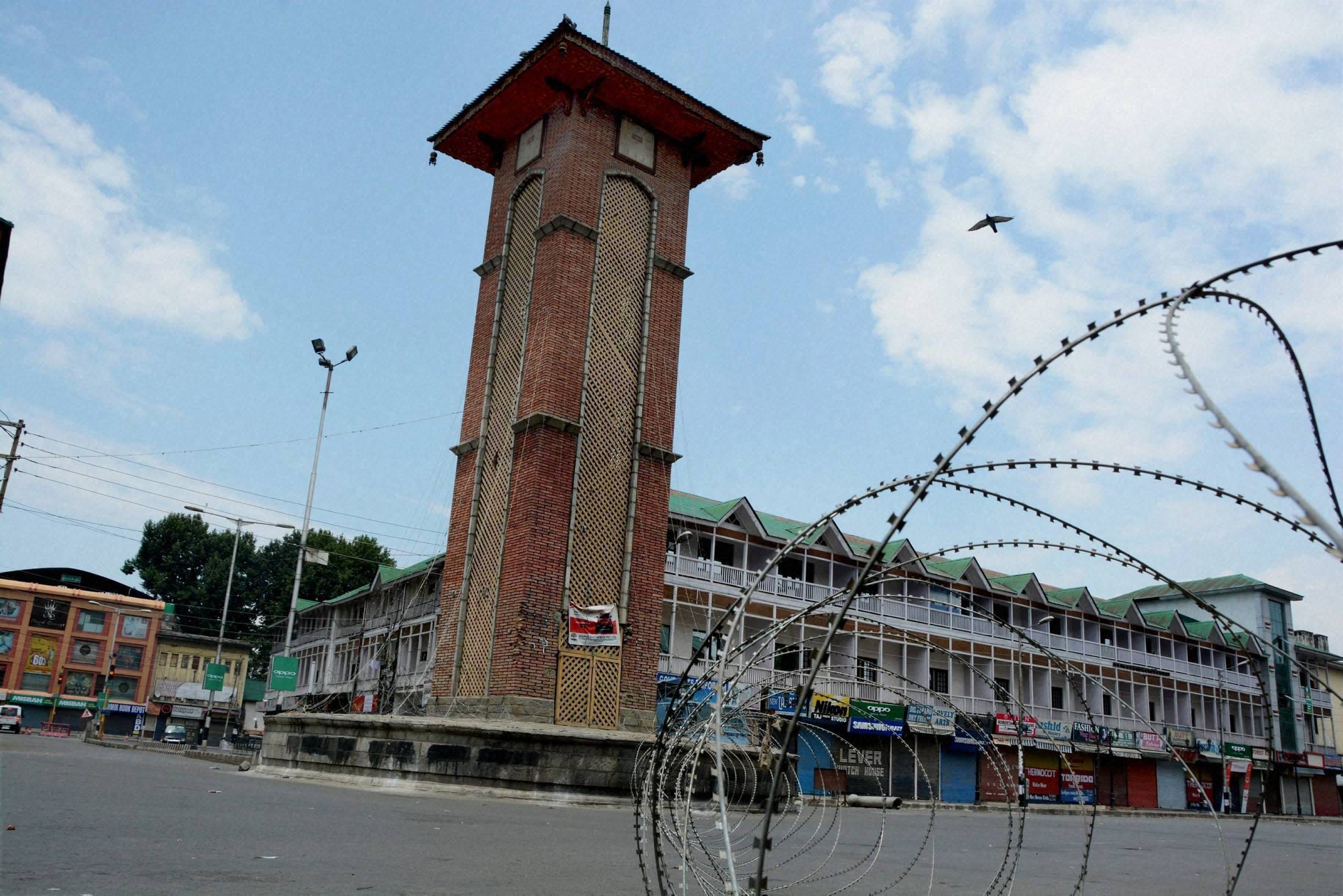 kashmir remains on edge, 6 more killed in violence