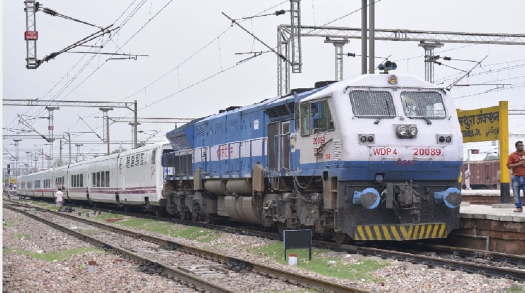 OHE line between Delhi-Mathura damaged, trains are stoped 