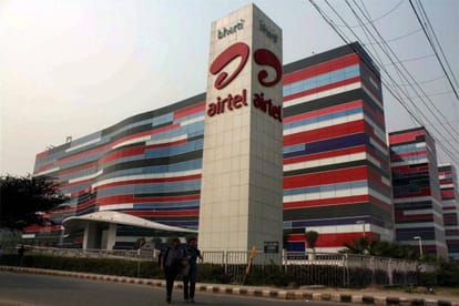 government gives nod to spectrum trading between airtel and aircel