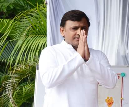 अखिलेश यादव