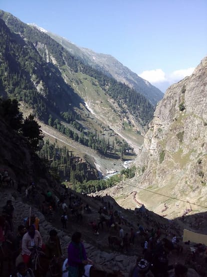 amarnath yatri facing problems after kashmir clash
