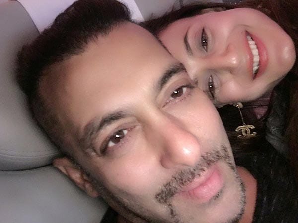 Ameesha patel kisses in party