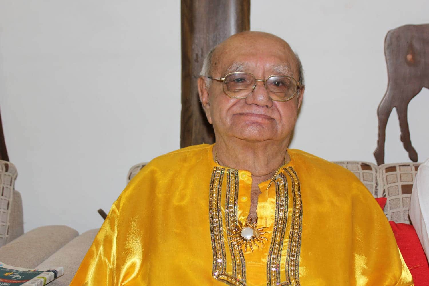 World Famous Astrologer bejan daruwalla take ganga snan in rishikesh.