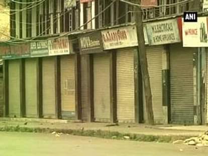 Curfew continues in Valley; death toll 21