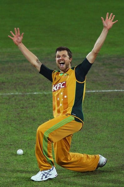 5 players who have played cricket for more than 20 teams