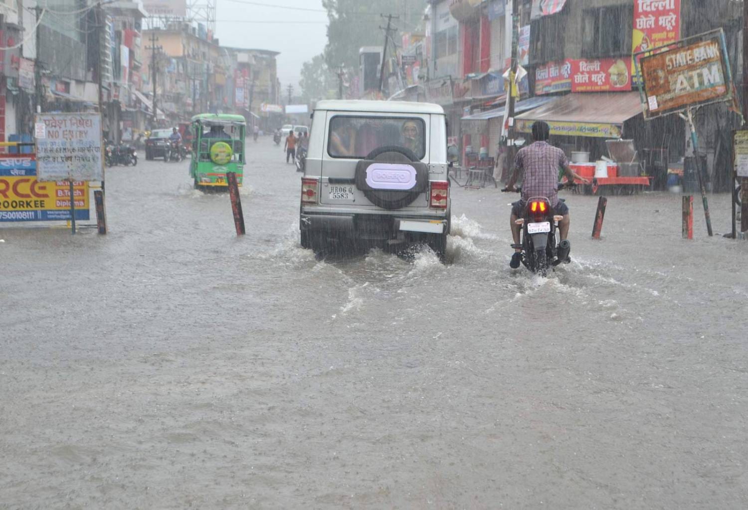 flood due to heavy rain in roorkee