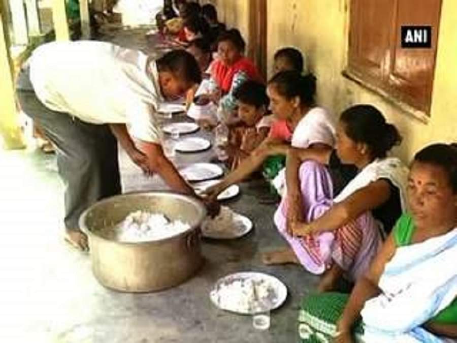 बाढ़ से पीड़ित