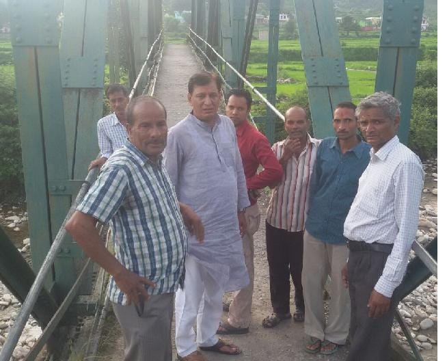 MLA saw the broken bridge