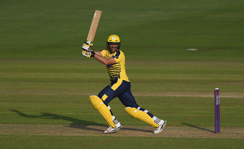 Shahid afridi plans to turn freelance cricketer