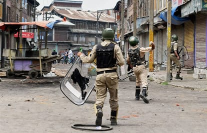 curfew continues in Kashmir as death toll reaches 23