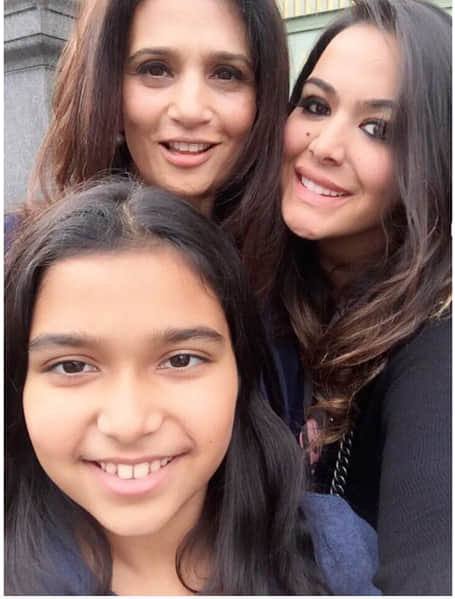sanjay's doughter Trishla share her pics with her father's ex-wife