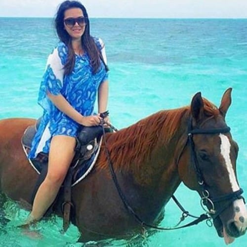 sanjay's doughter Trishla share her pics with her father's ex-wife