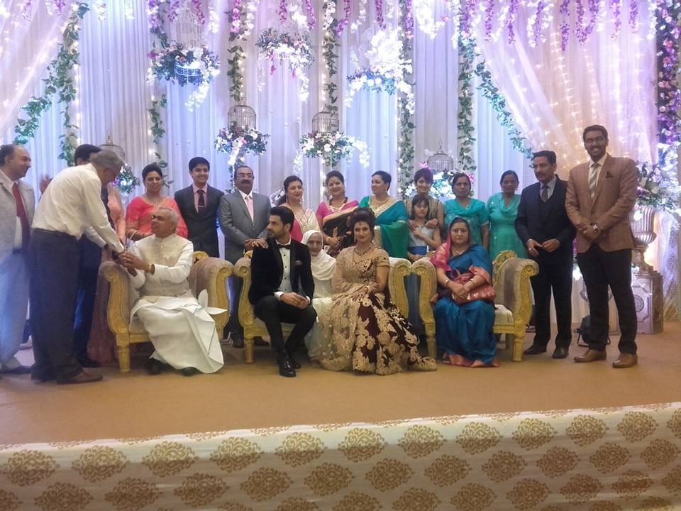 actor vivek dahiya and actress divyanka marriage grand reception party pictures