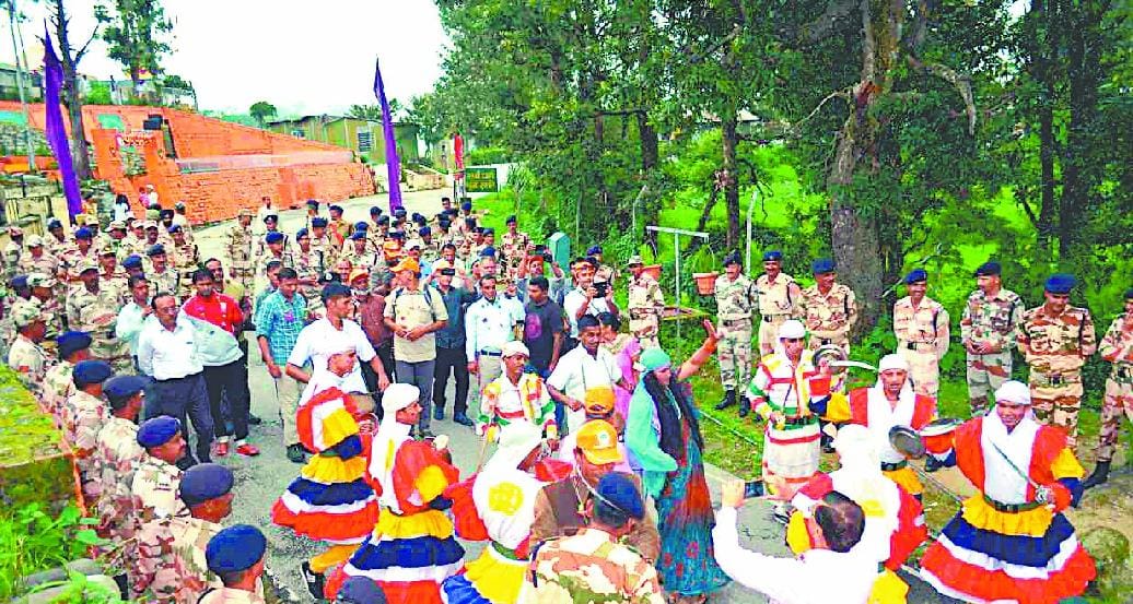 Kailas travelers welcome the eighth team in Didihat