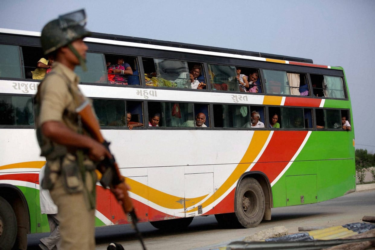 amarnath yatra again suspended due to kashmir violation 