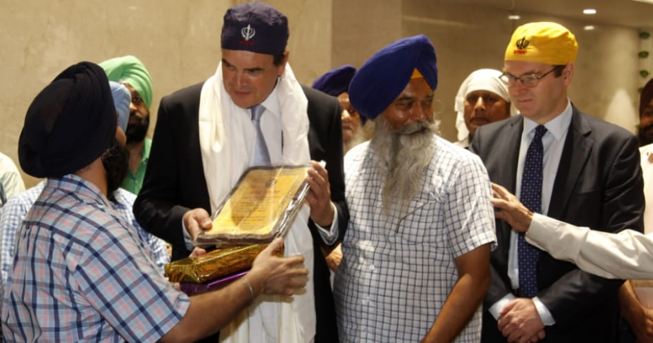 british high commission to india officers visited to chandigarh gurudwara