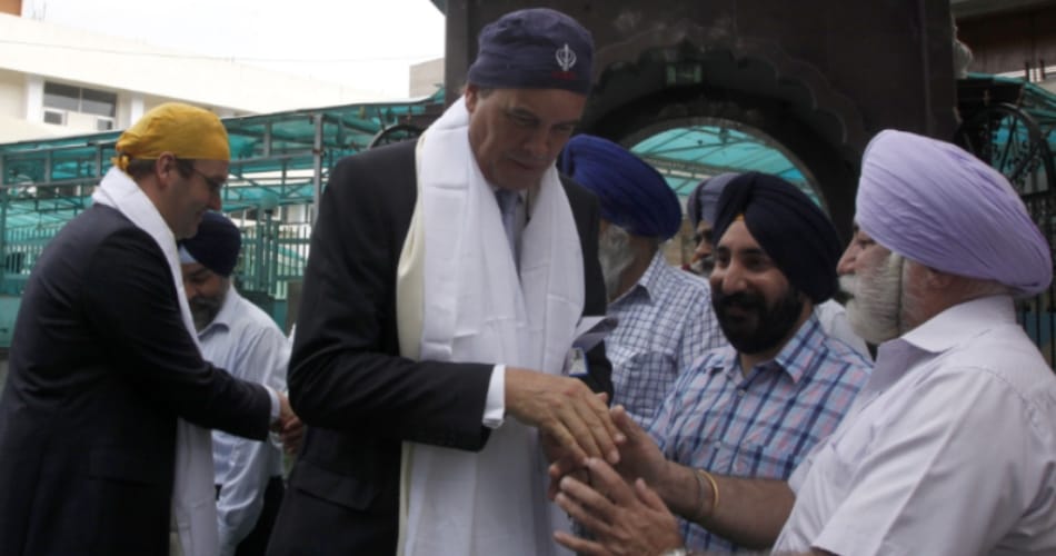 british high commission to india officers visited to chandigarh gurudwara