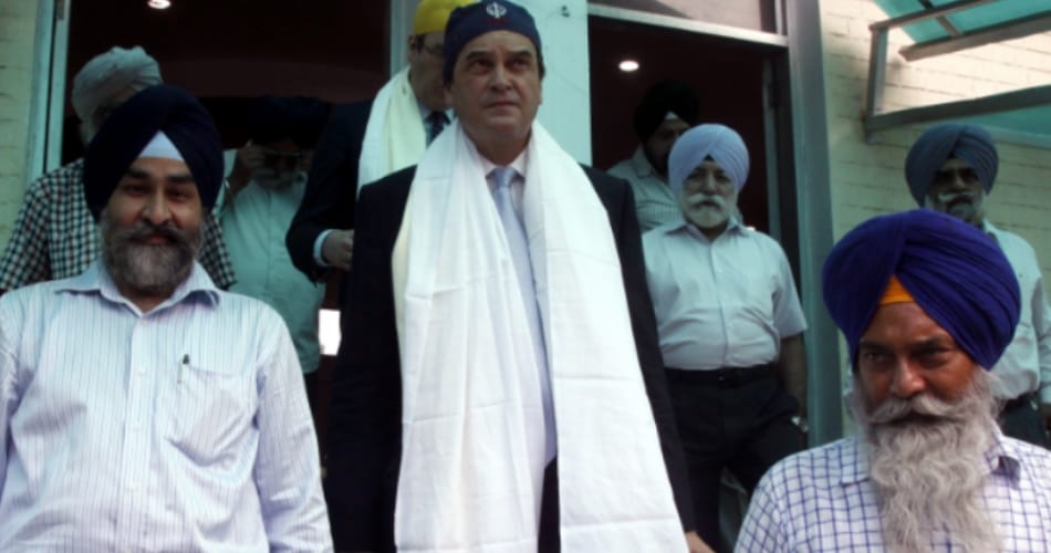 british high commission to india officers visited to chandigarh gurudwara
