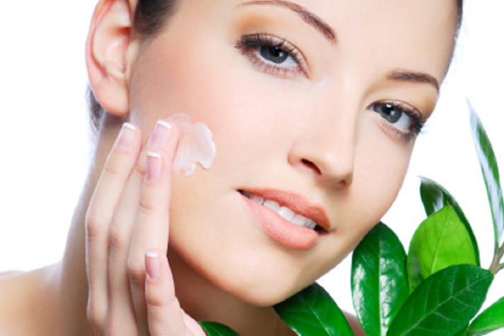 get glowy skin in summer with these useful tips