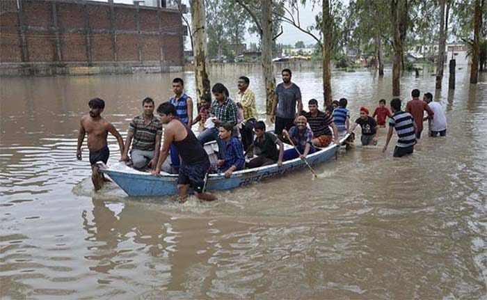 Heavy rain and flood in madhya pradesh, many people killed