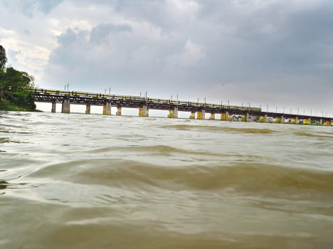 Flood-prone army on alert