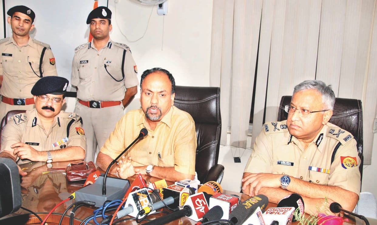 Kanwar Yatra DJ, restricted weapon