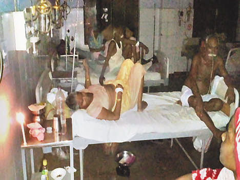 Candle lights and torches, hand fans spent the night Patients