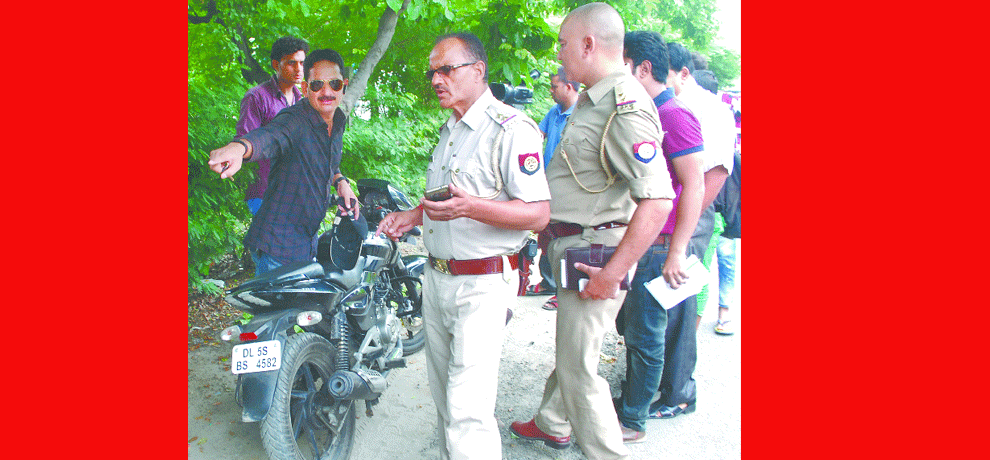 Expensive woman was robbed by soldiers, fierce gun battle between police finally picked crook