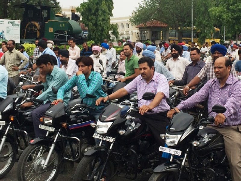 protest, kapurthala protest, railway employee protest, kapurthala, amritsar