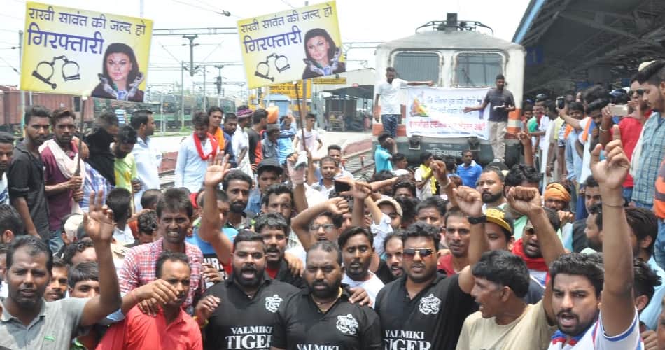 controversial statement of rakhi sawant, balmiki community stopped shatabdi