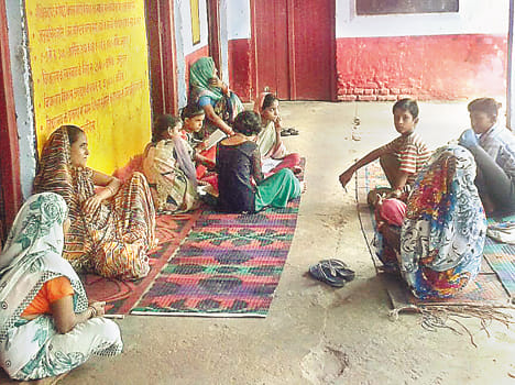 The teachers left the school, the two NP Anpiarsi