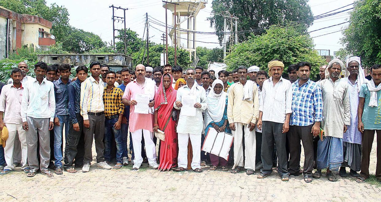 Ration distribution absence Villagers display