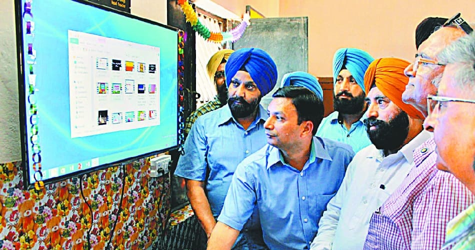 smart class room, dc inauguration, facility, ludhiana