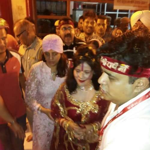 Radhe Maa Paid Obeisance and Dance in chintpurni temple una Himachal Pradesh