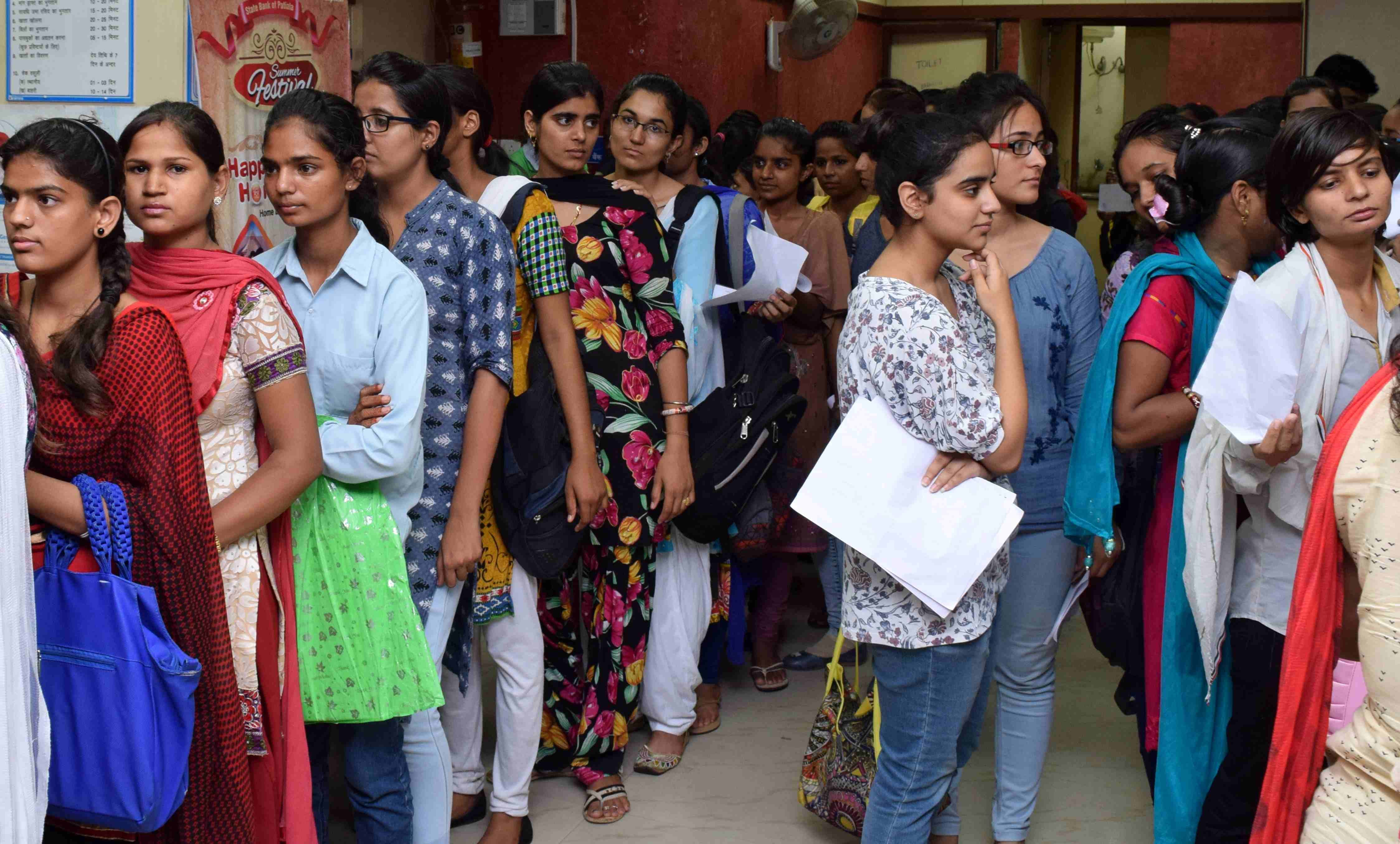 indian railway changed age limit rule for 90000 posts recruitment