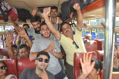 largest batch of Amarnath pilgrims leave from jammu 