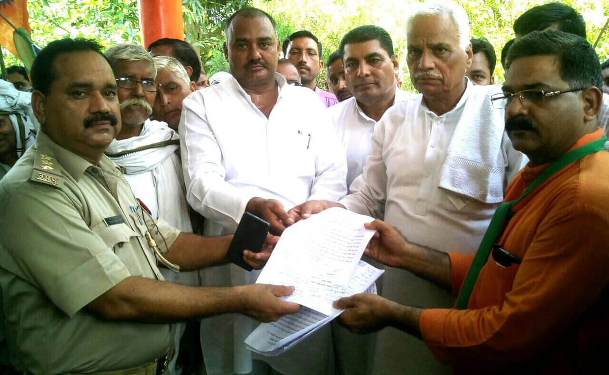 BJP sitting at police stations, government hoop