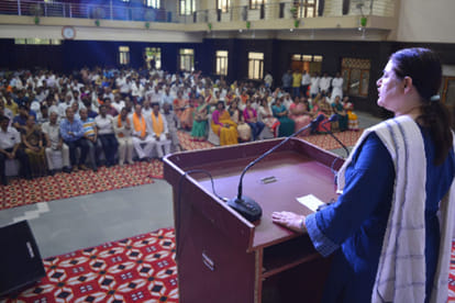 Maneka confident that PM will solve Kashmir issue soon
