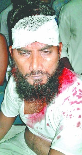Stabbed to enter into the mosque imam
