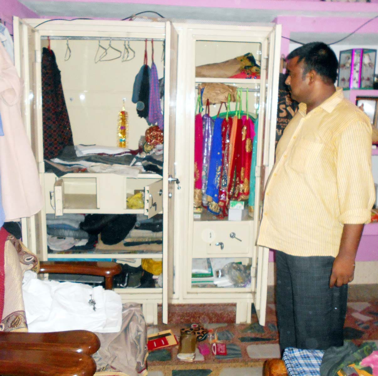 Three to four million homes cash Including the theft of 2.4 million