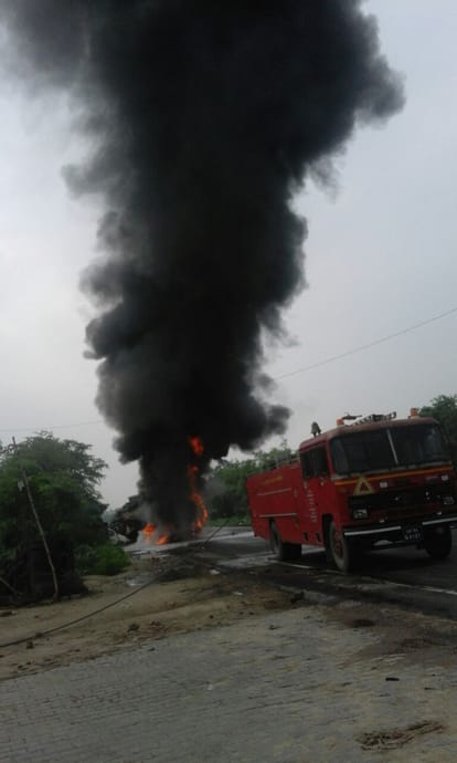 accident in basti district of uttar pradesh