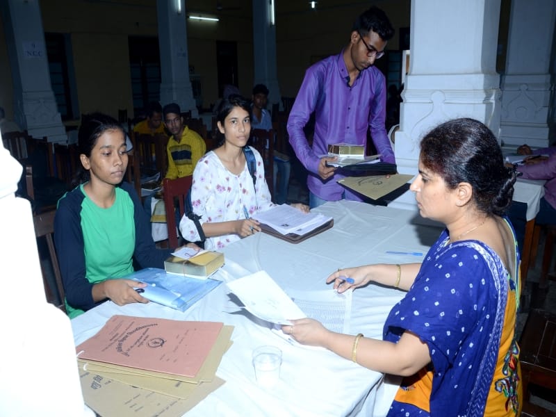 vetrineri university counselling ended