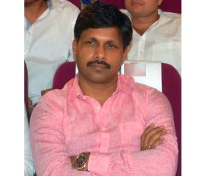 attack on ias hariom, accused officer suspended
