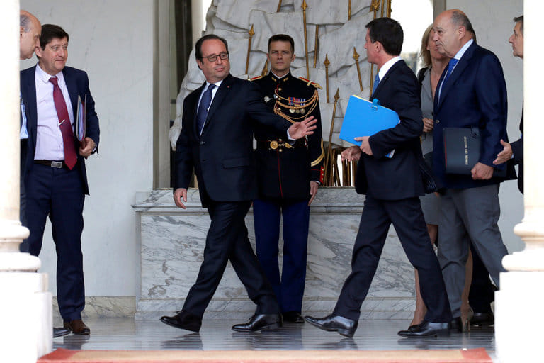 HOLLANDE-HAIRDRESSER Hollande's hairdresser 'paid 10,000 euros a month'