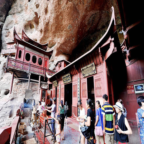 ganglu temple built on one wooden pole